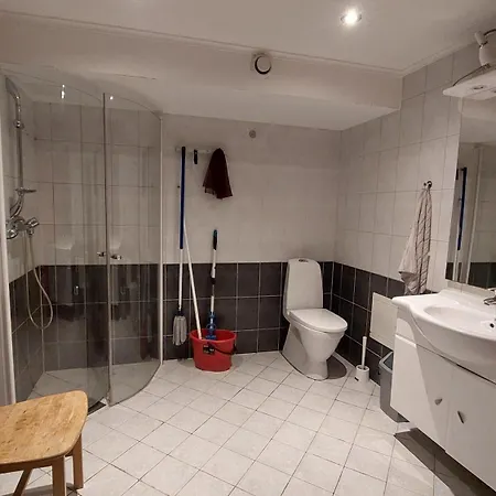 комната в квартире, 20 минут от центра на общественном транспорте *