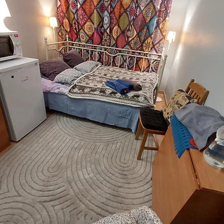 комната в квартире, 20 минут от центра на общественном транспорте Habitación en casa particular *